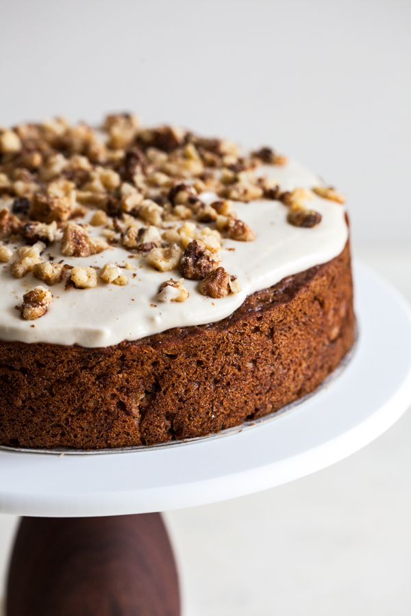 Old-Fashioned Vegan Banana Cake with Creamy Cashew Frosting | The Full Helping