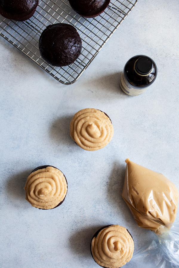 Vegan Chocolate Cupcakes with Creamy Peanut Butter Frosting | The Full Helping