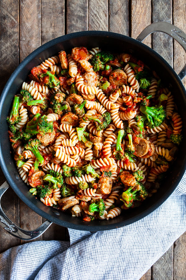 Easy Vegan Sausage Mushroom Marinara Pasta | The Full Helping